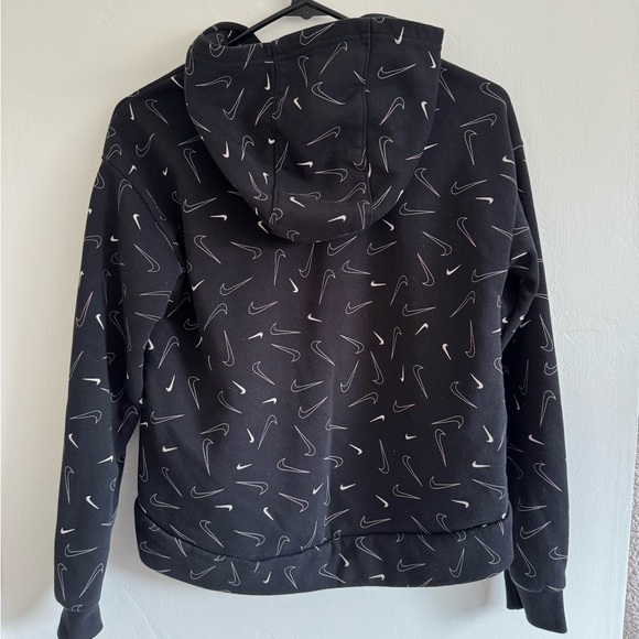 Nike Sweatshirt - Picture 4 of 5